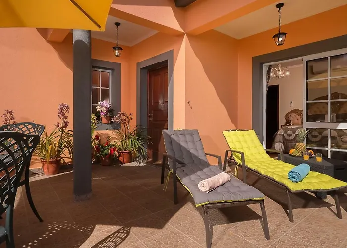 Paradise House Calheta